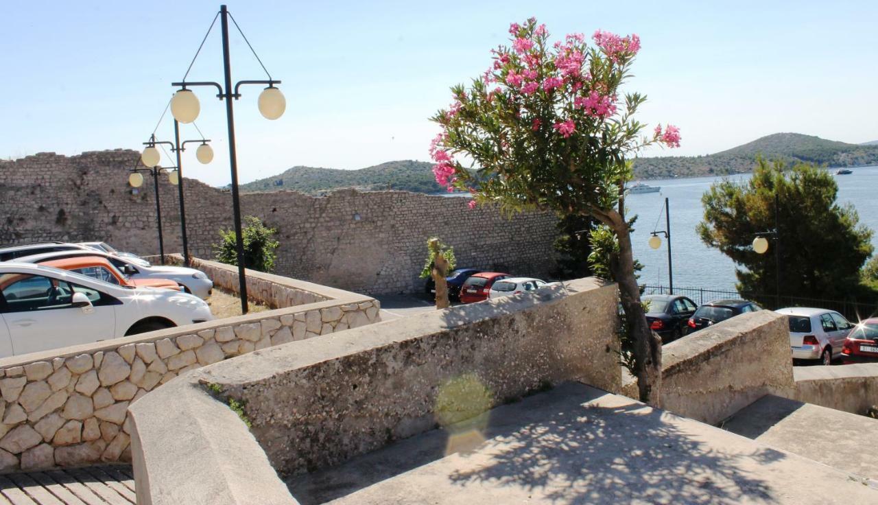 Illy City Centre Apartment Sibenik Luaran gambar