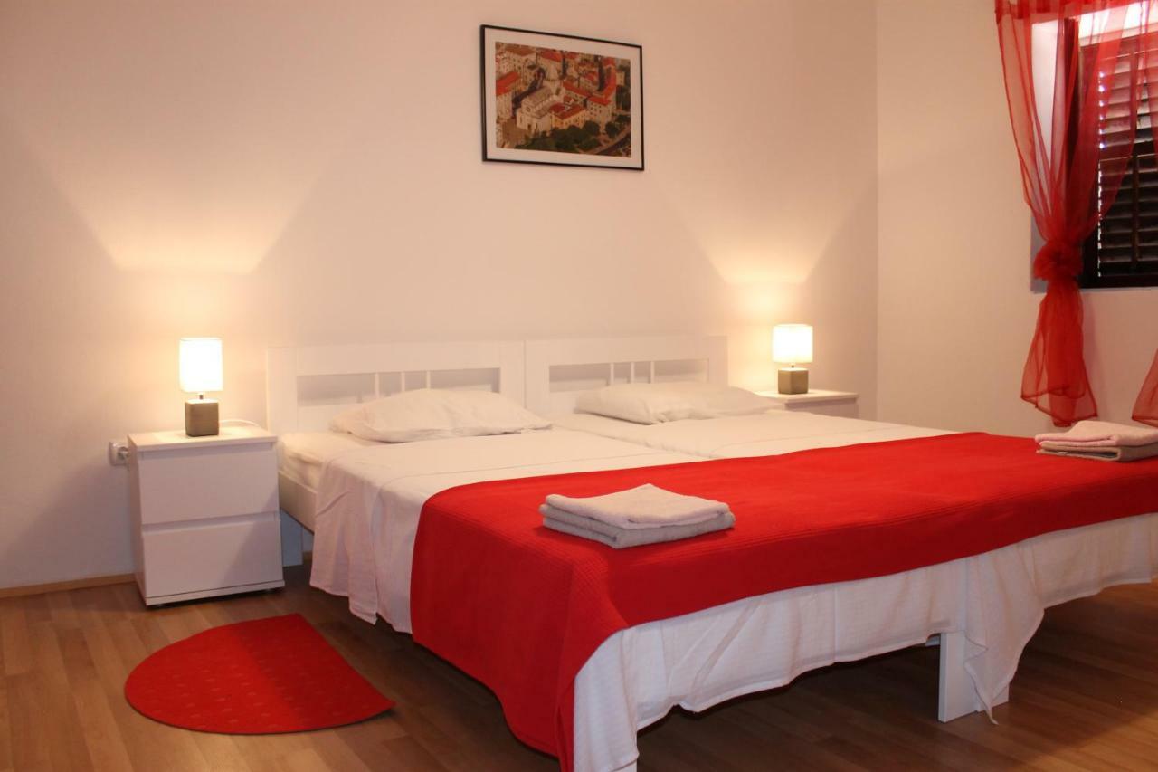 Illy City Centre Apartment Sibenik Luaran gambar